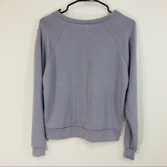 Sans souci embroidered lavender sweatshirt size small lightweight - Picture 2 of 3